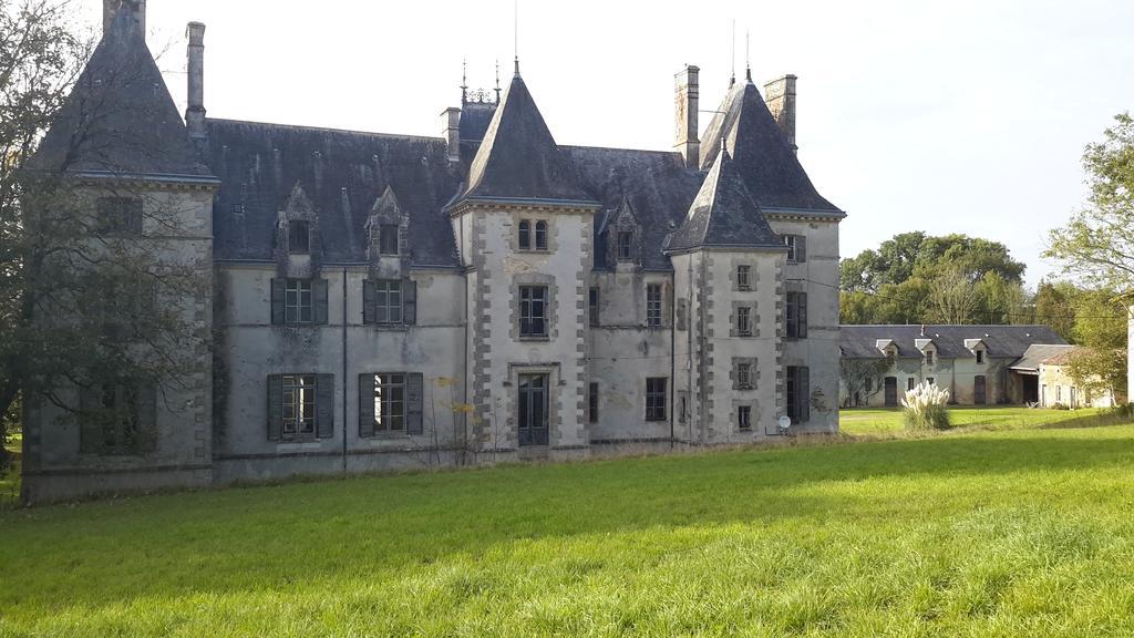 Chateau Pont Jarno B&B Champdeniers Esterno foto