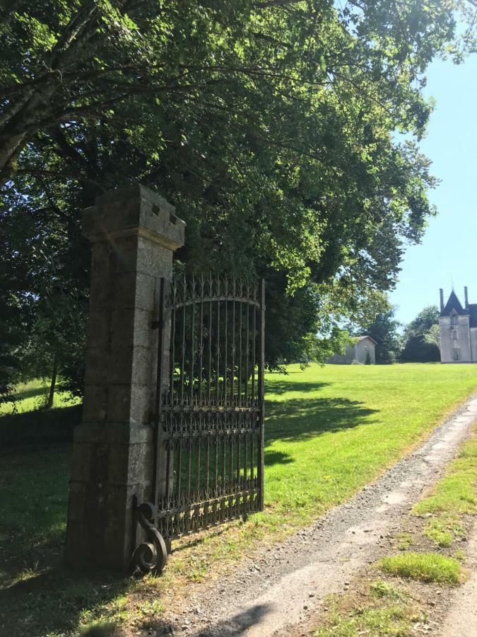 Chateau Pont Jarno B&B Champdeniers Esterno foto